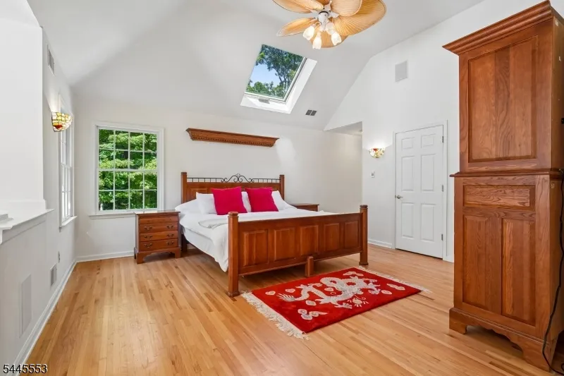 21 Misty Ln Green, NJ 07821