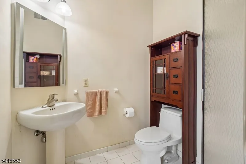 21 Misty Ln Green, NJ 07821