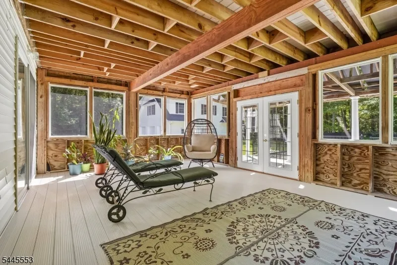 21 Misty Ln Green, NJ 07821