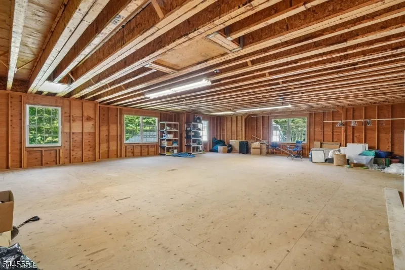 21 Misty Ln Green, NJ 07821