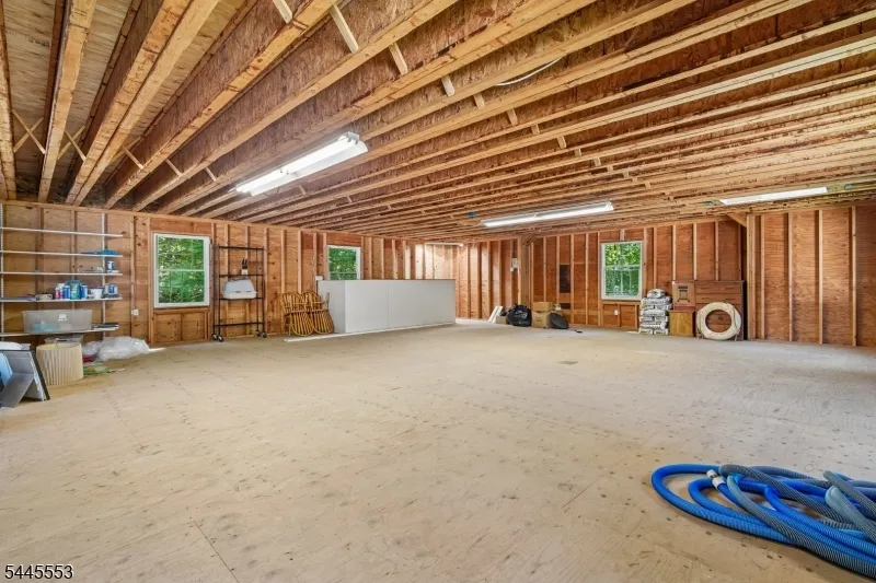 21 Misty Ln Green, NJ 07821