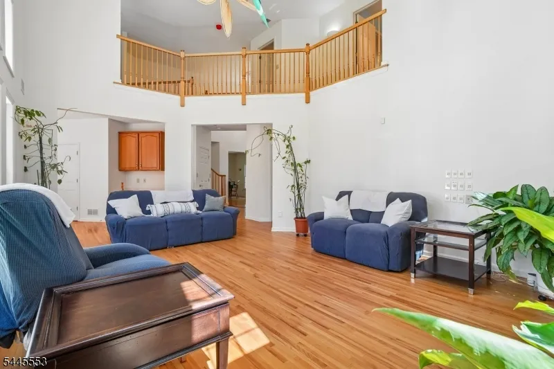 21 Misty Ln Green, NJ 07821