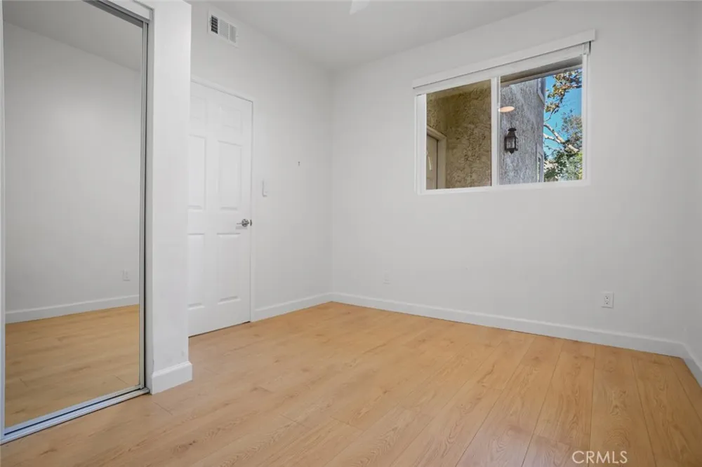 2438 Pleasant Way #M Thousand Oaks, CA 91362