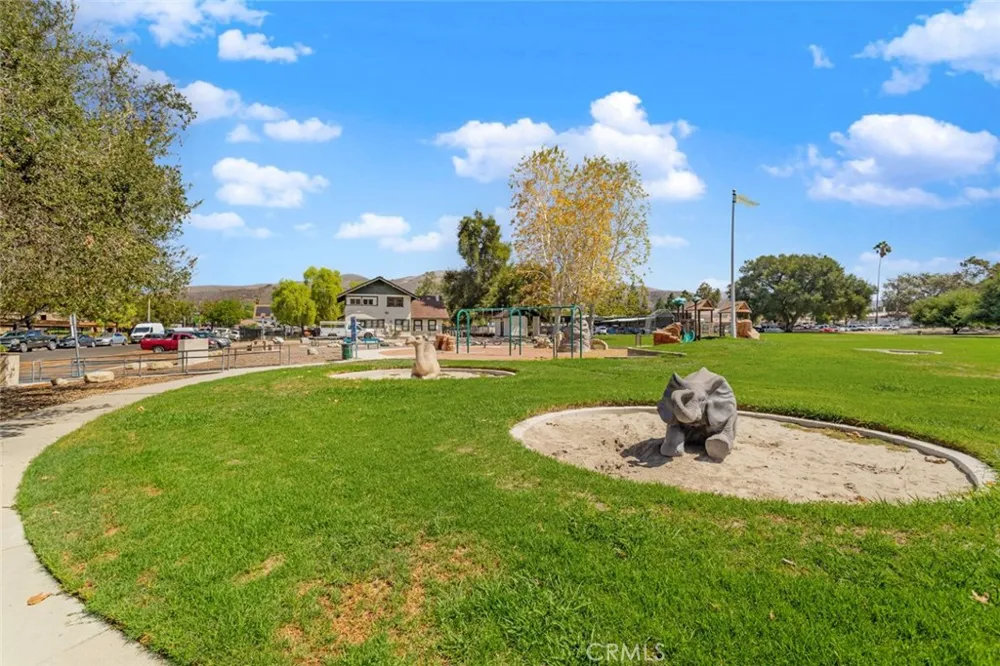 2438 Pleasant Way #M Thousand Oaks, CA 91362