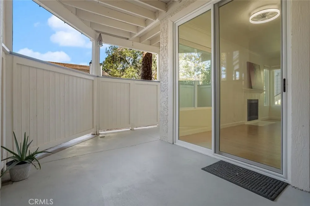 2438 Pleasant Way #M Thousand Oaks, CA 91362