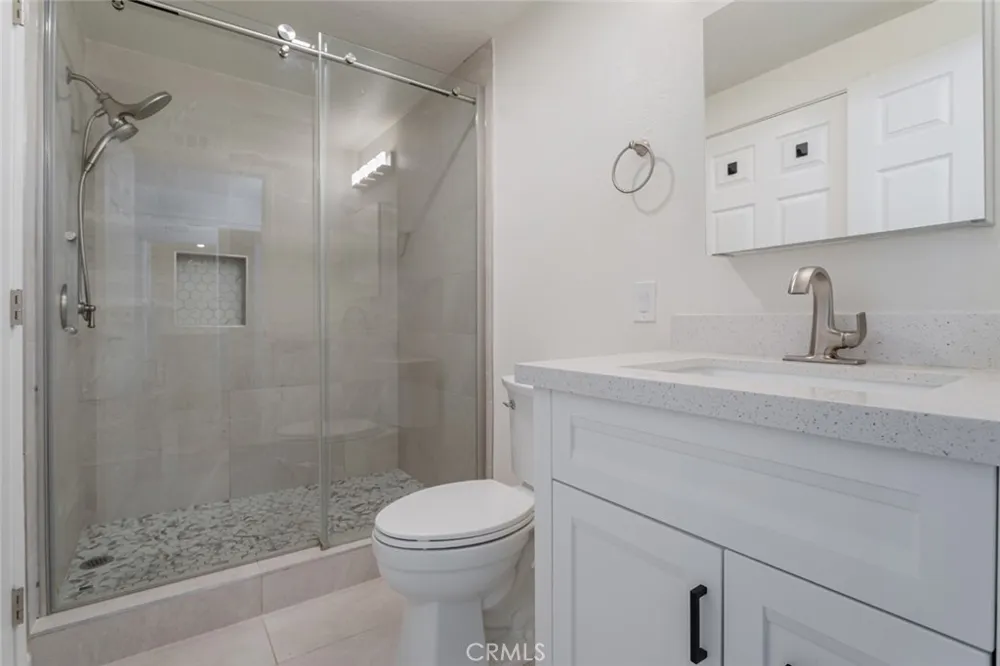 2438 Pleasant Way #M Thousand Oaks, CA 91362