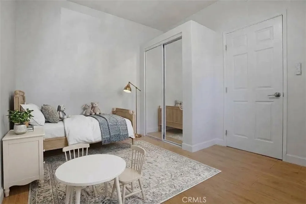 2438 Pleasant Way #M Thousand Oaks, CA 91362