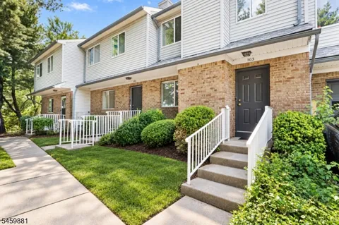 103 Orchard Meadows Dr