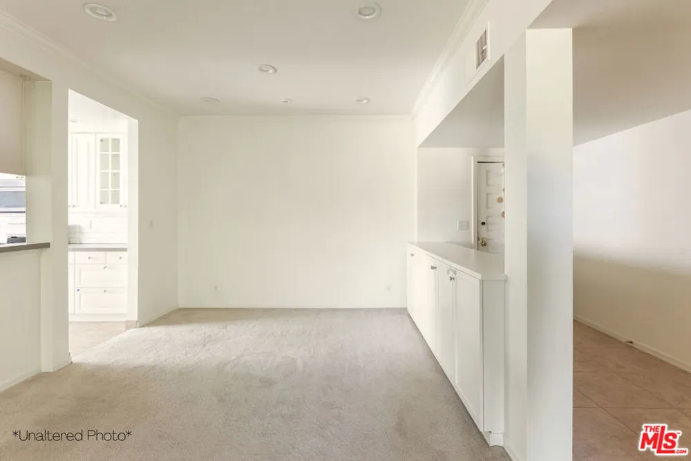 11755 Montana Avenue #208 Los Angeles, CA 90049