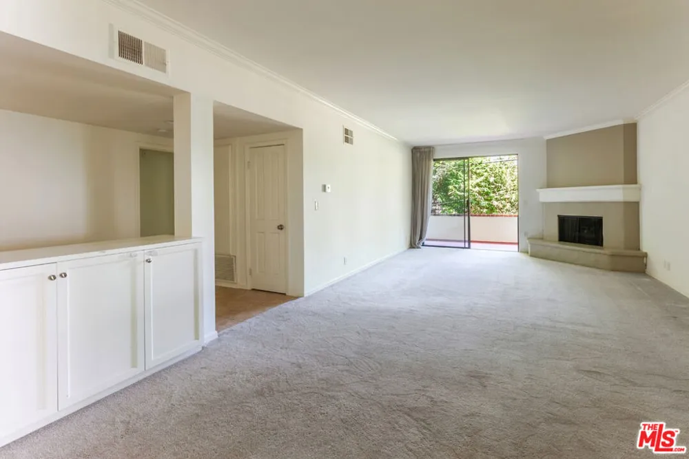 11755 Montana Avenue #208 Los Angeles, CA 90049