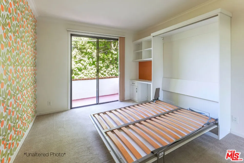 11755 Montana Avenue #208 Los Angeles, CA 90049