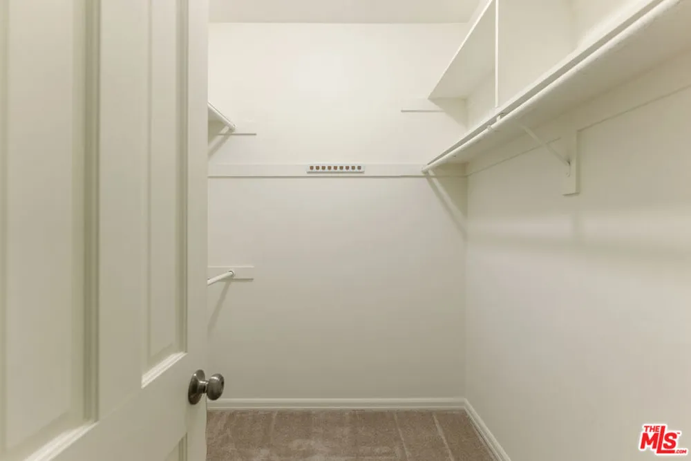 11755 Montana Avenue #208 Los Angeles, CA 90049