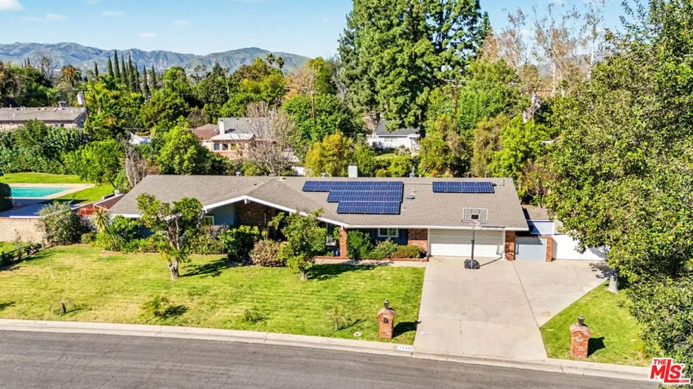 17409 Kinzie Street Los Angeles, CA 91325