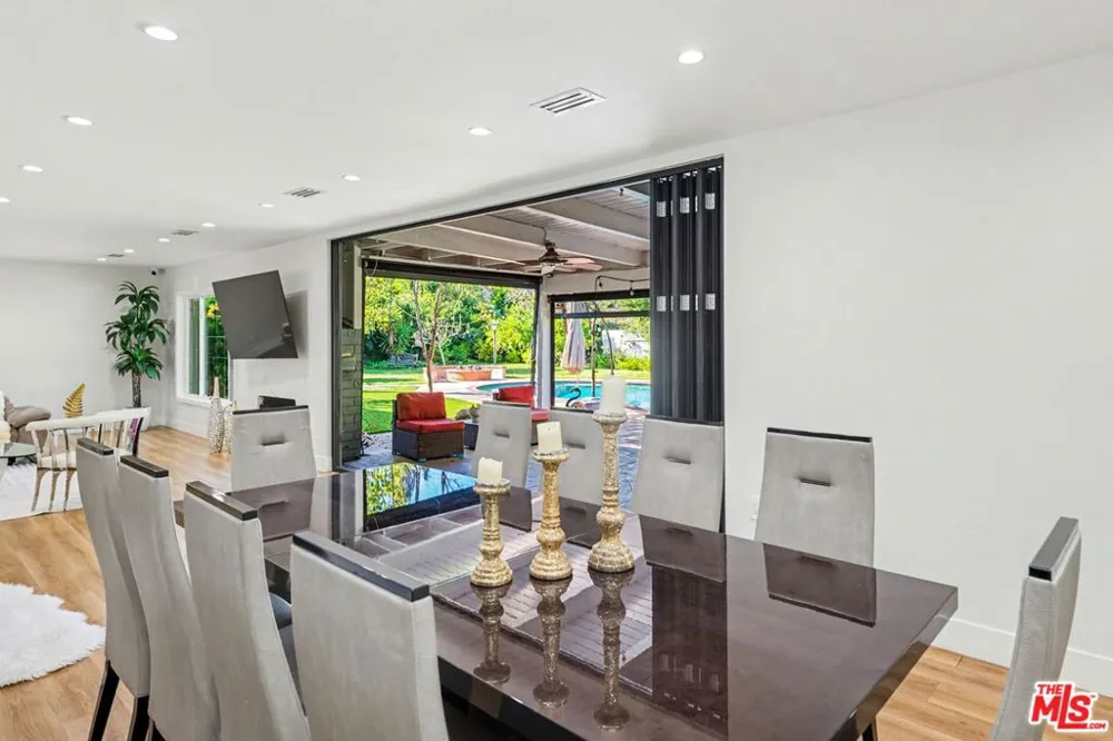 17409 Kinzie Street Los Angeles, CA 91325