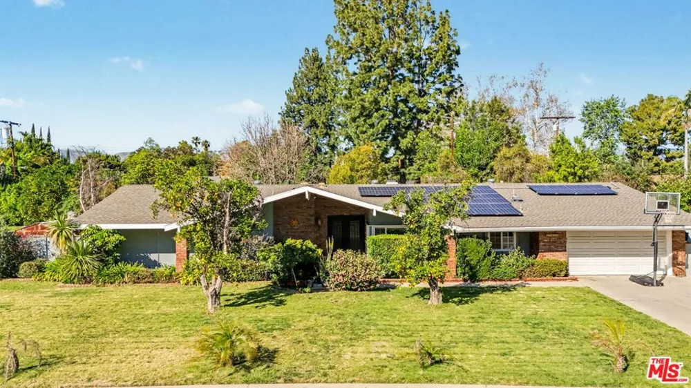 17409 Kinzie Street Los Angeles, CA 91325