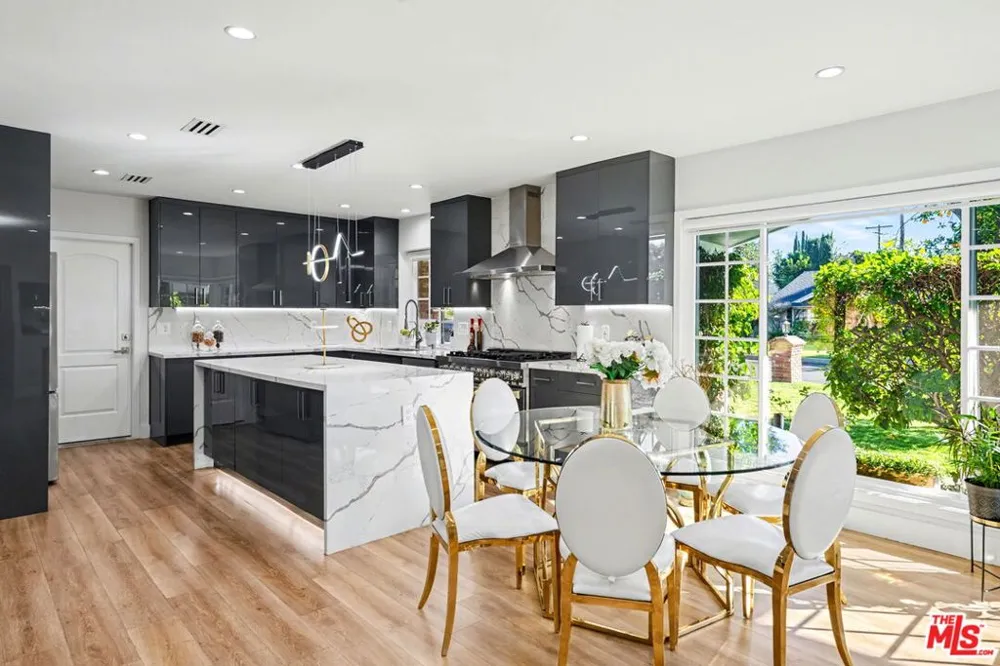 17409 Kinzie Street Los Angeles, CA 91325