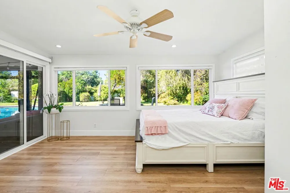 17409 Kinzie Street Los Angeles, CA 91325