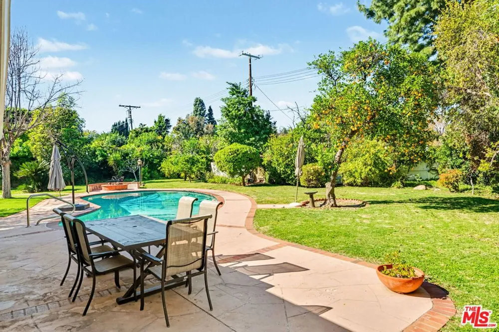 17409 Kinzie Street Los Angeles, CA 91325