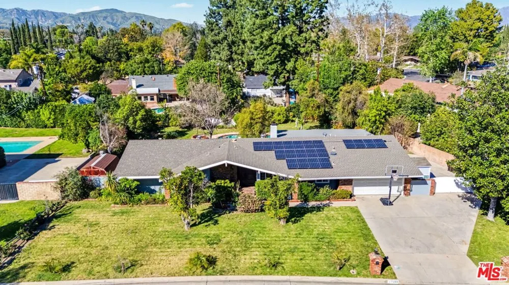 17409 Kinzie Street Los Angeles, CA 91325