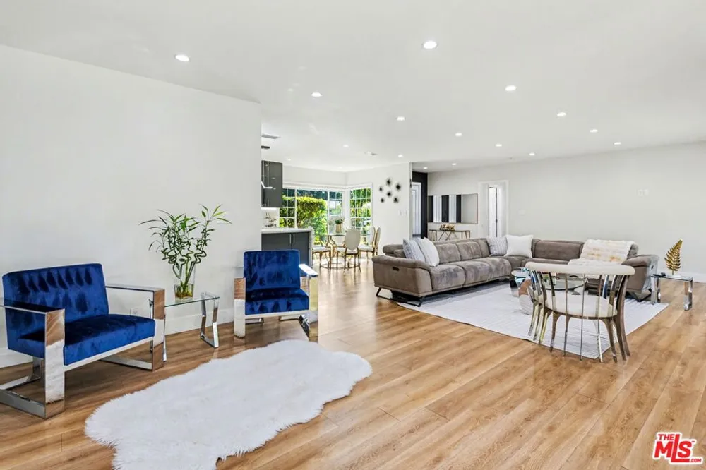 17409 Kinzie Street Los Angeles, CA 91325