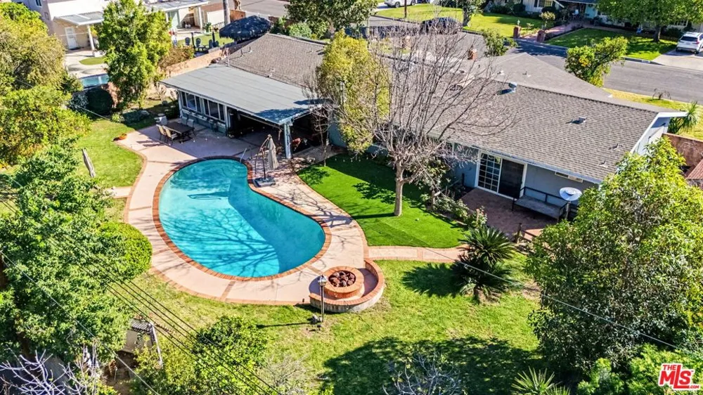 17409 Kinzie Street Los Angeles, CA 91325
