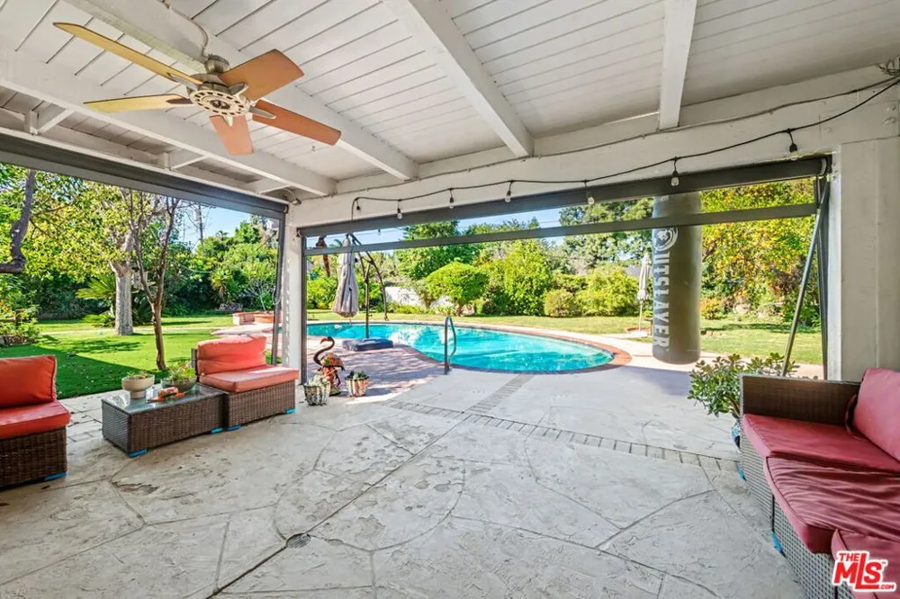 17409 Kinzie Street Los Angeles, CA 91325