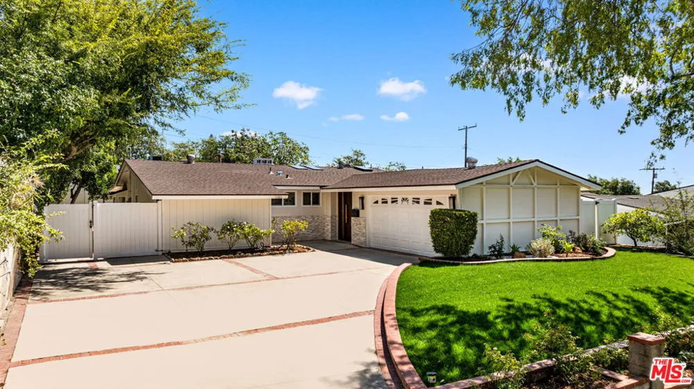1180 Coronet Avenue Pasadena, CA 91107