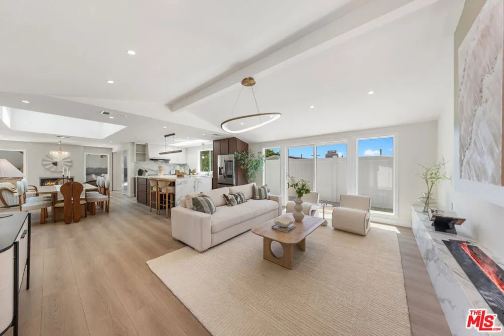 1180 Coronet Avenue Pasadena, CA 91107