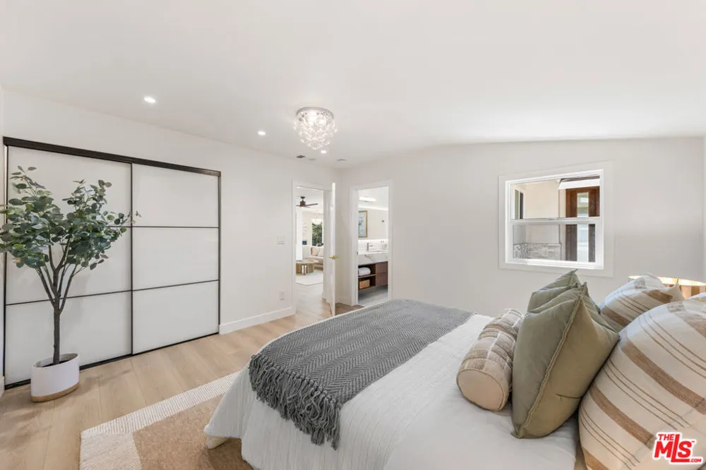 1180 Coronet Avenue Pasadena, CA 91107