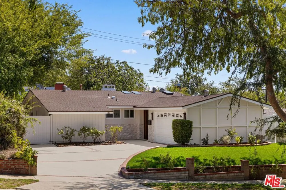 1180 Coronet Avenue Pasadena, CA 91107