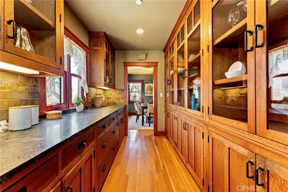 109 E Grandview Sierra Madre, CA 91024