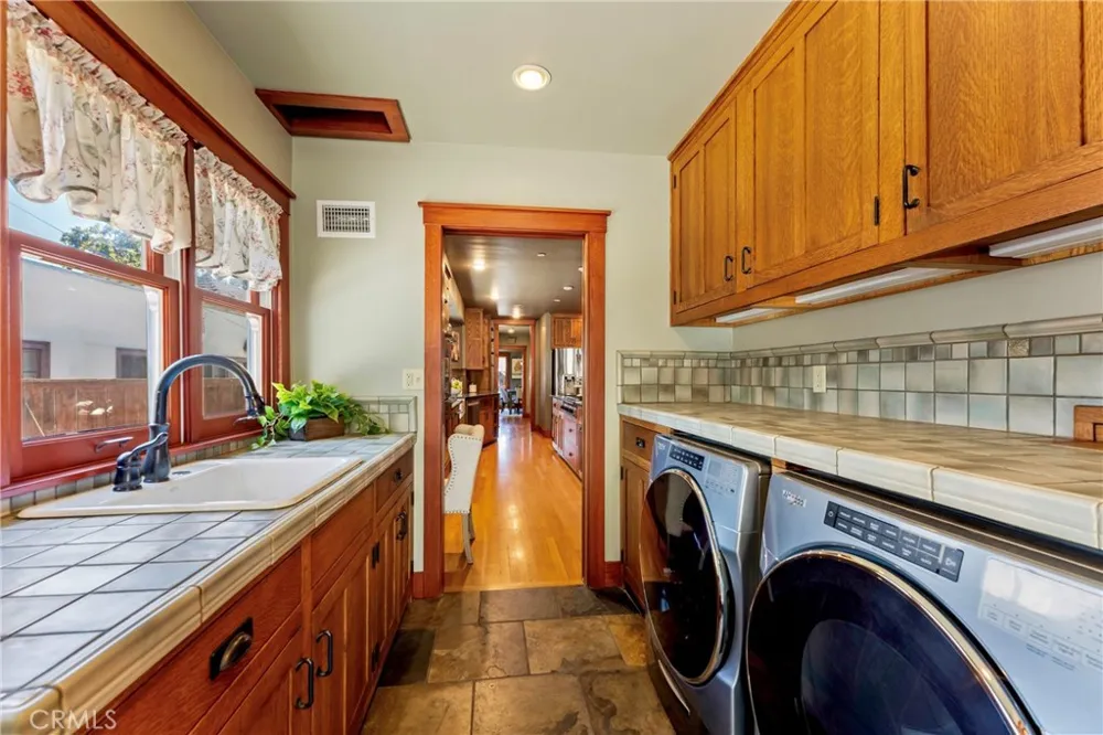 109 E Grandview Sierra Madre, CA 91024