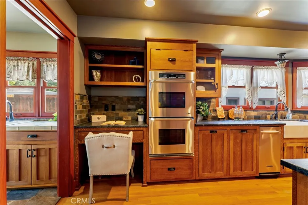 109 E Grandview Sierra Madre, CA 91024