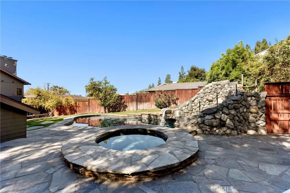 109 E Grandview Sierra Madre, CA 91024