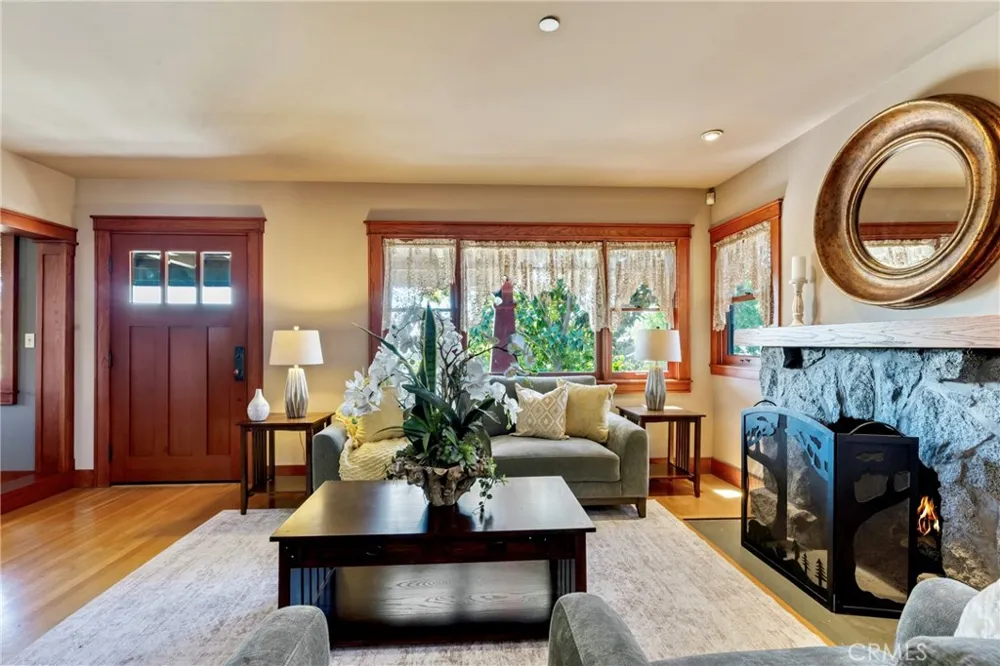 109 E Grandview Sierra Madre, CA 91024
