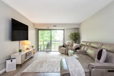 521 Piermont Ave #119 Unit 119