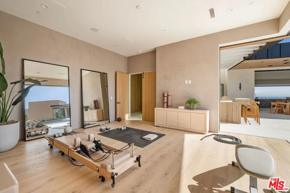 11624 Ellice Street Malibu, CA 90265