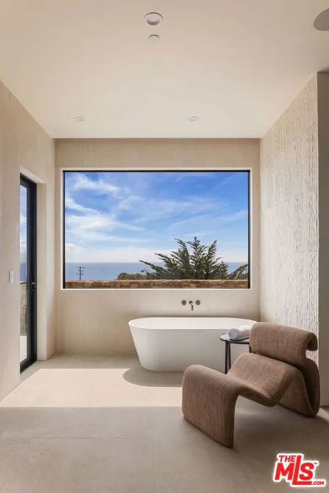 11624 Ellice Street Malibu, CA 90265