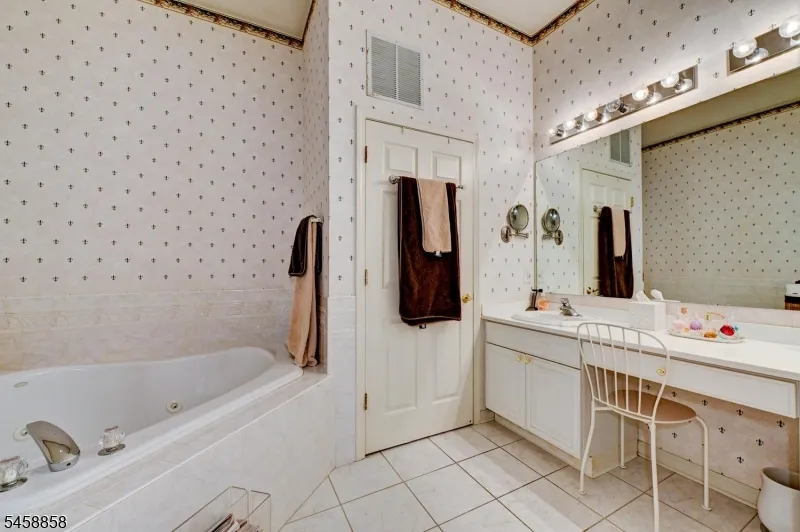 1409 Four Seasons Dr #1409 Unit 1409 Wayne, NJ 07470