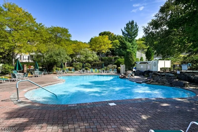 1409 Four Seasons Dr #1409 Unit 1409 Wayne, NJ 07470