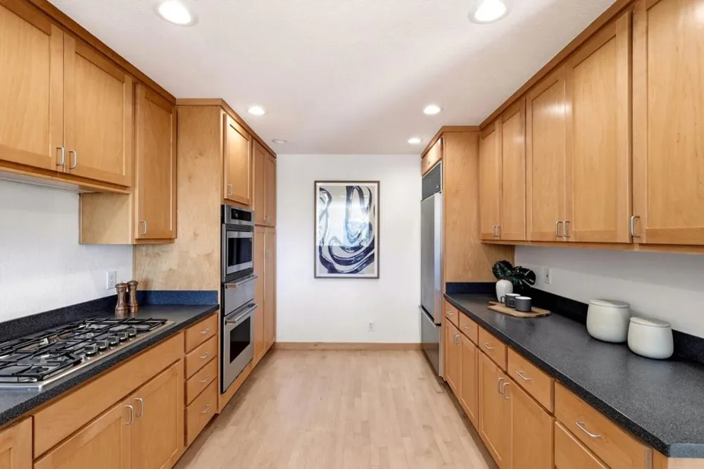 4 Honeysuckle Lane San Carlos, CA 94070