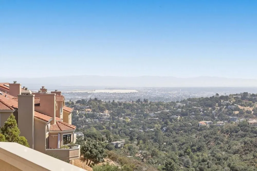 4 Honeysuckle Lane San Carlos, CA 94070