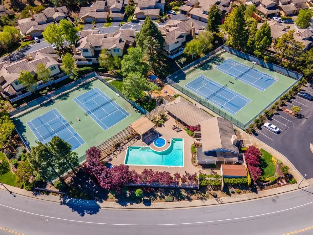 4 Honeysuckle Lane San Carlos, CA 94070
