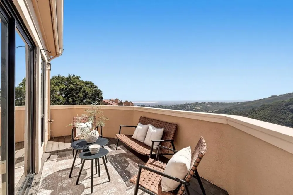 4 Honeysuckle Lane San Carlos, CA 94070