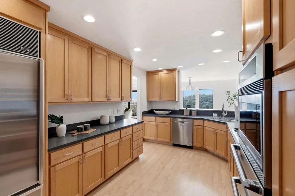 4 Honeysuckle Lane San Carlos, CA 94070