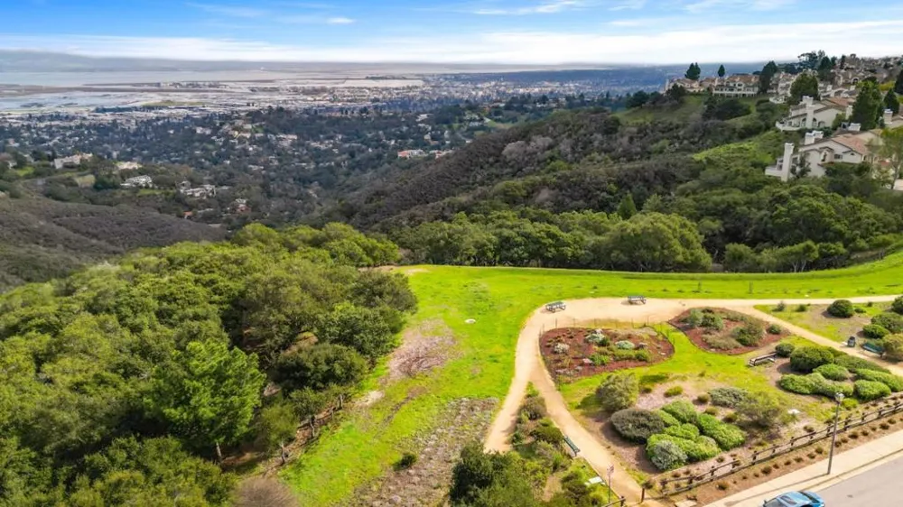 4 Honeysuckle Lane San Carlos, CA 94070
