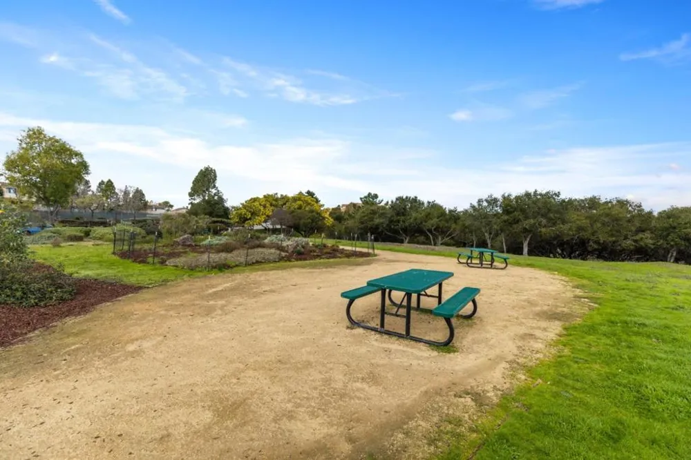 4 Honeysuckle Lane San Carlos, CA 94070