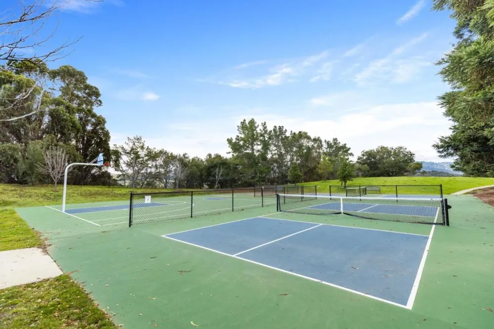 4 Honeysuckle Lane San Carlos, CA 94070