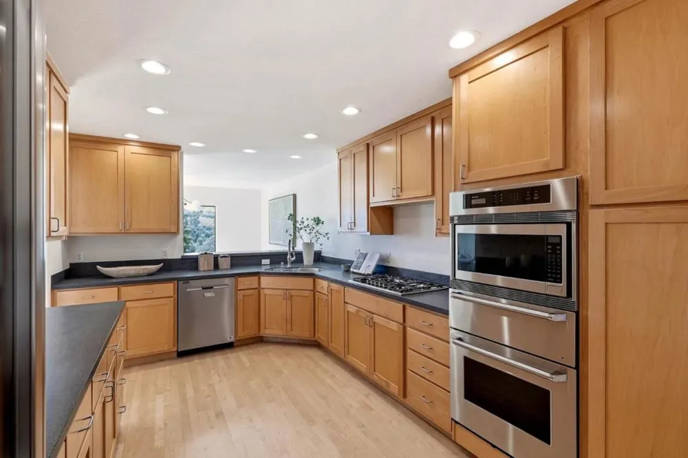 4 Honeysuckle Lane San Carlos, CA 94070