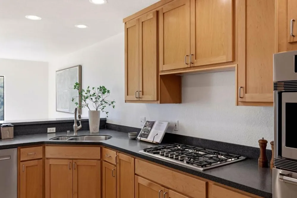 4 Honeysuckle Lane San Carlos, CA 94070
